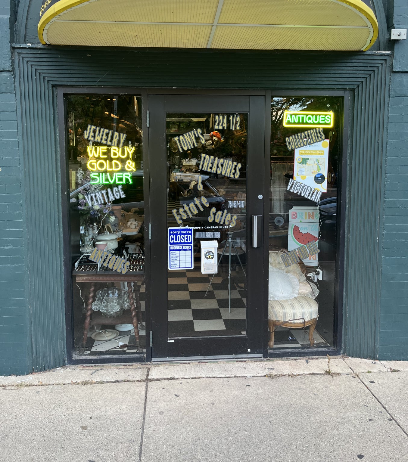 Highly-Visible Business Signs - Even in Daylight