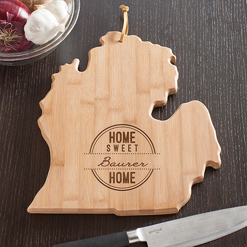 Michigan State Shaped Cutting Board - Personalized Engraved Kitchen Gift - LED Gift Works